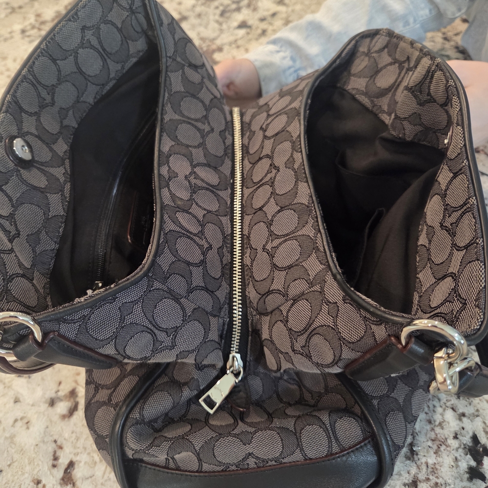 Coach Black and Gray Patterned Shoulder Bag - Picture 3 of 12